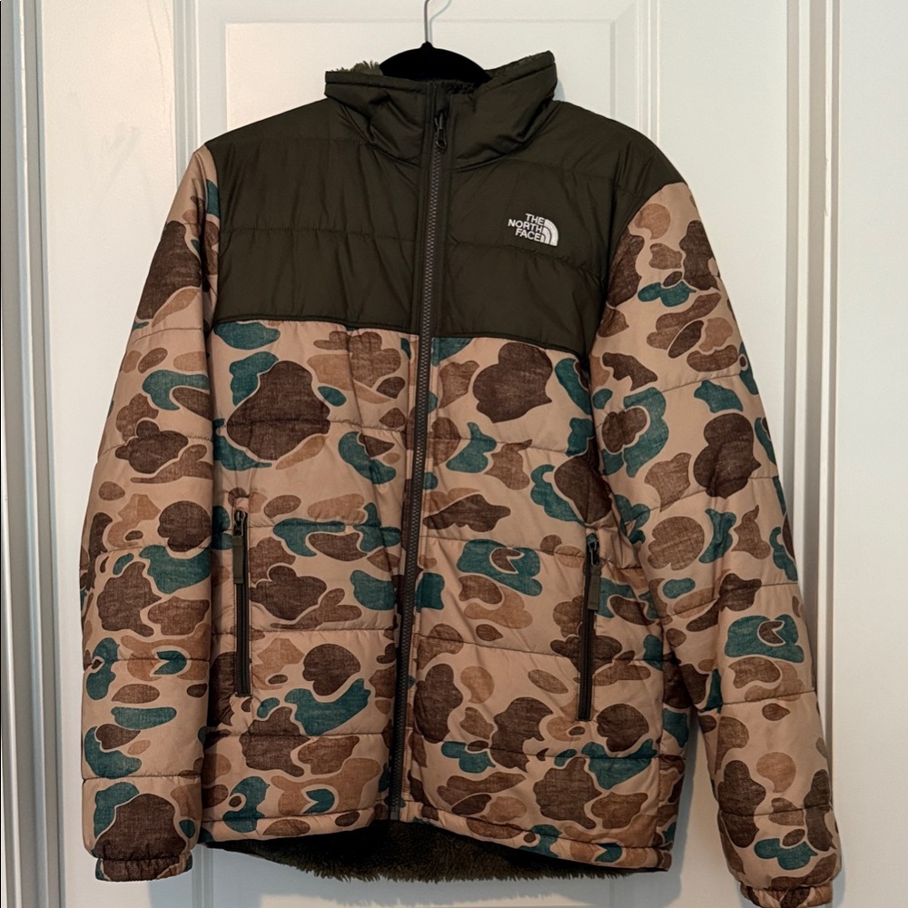 The North Face Men's Puffer Jacket - Olive and Tan Camo